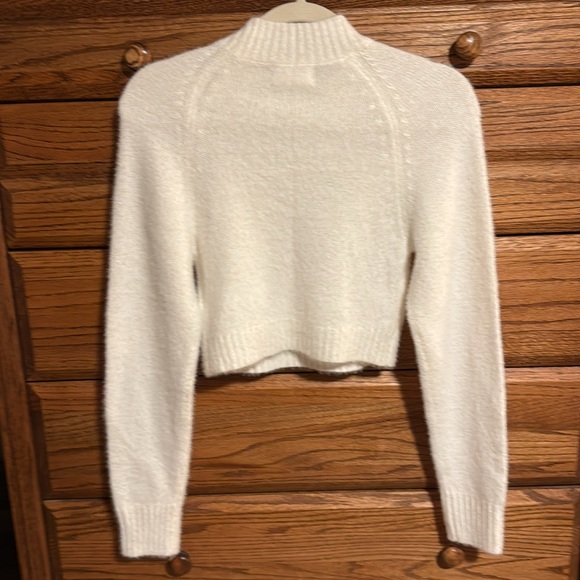 NWOT Urban Outfitters Avril Cropped Mock Neck Sweater - Picture 10 of 10
